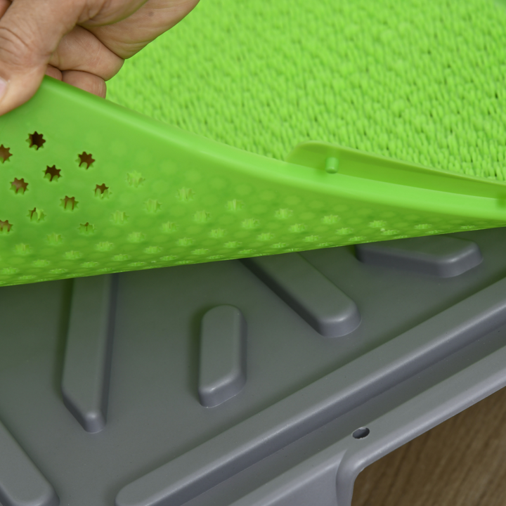 PawHut Indoor/Outdoor Dog Potty with 2 Grass Pads - Easy Clean & Perfect Size!